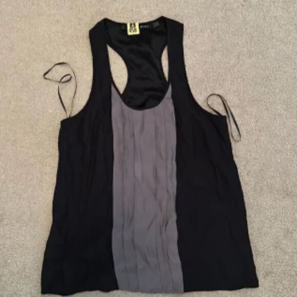 Bellatrix Black and Grey Silk Tank Fits Like Small - Picture 1 of 5